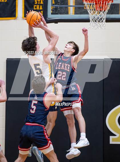 Thumbnail 3 in Leake Academy vs. Washington photogallery.