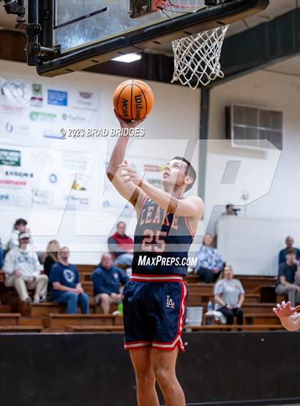 Thumbnail 2 in Leake Academy vs. Washington photogallery.