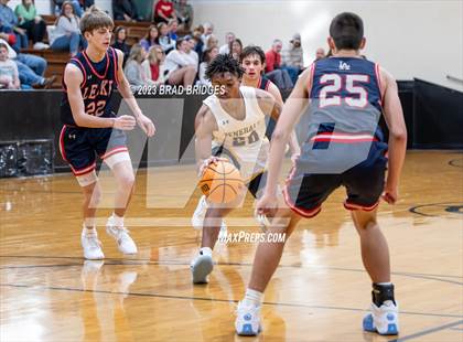 Thumbnail 3 in Leake Academy vs. Washington photogallery.