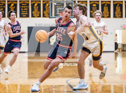 Thumbnail 3 in Leake Academy vs. Washington photogallery.