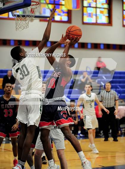 Thumbnail 2 in Holy Trinity vs St. Francis Prep (Tom Crotty Classic) photogallery.