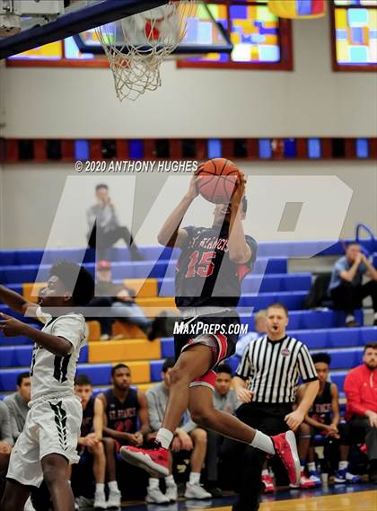 Thumbnail 2 in Holy Trinity vs St. Francis Prep (Tom Crotty Classic) photogallery.