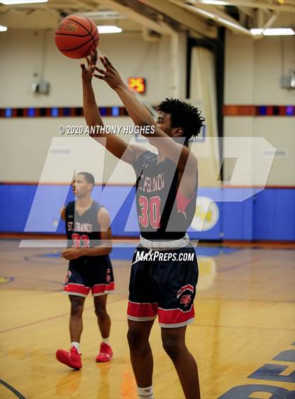 Thumbnail 3 in Holy Trinity vs St. Francis Prep (Tom Crotty Classic) photogallery.