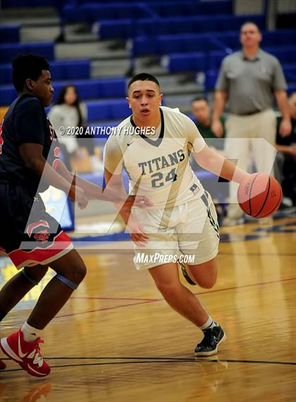 Thumbnail 1 in Holy Trinity vs St. Francis Prep (Tom Crotty Classic) photogallery.