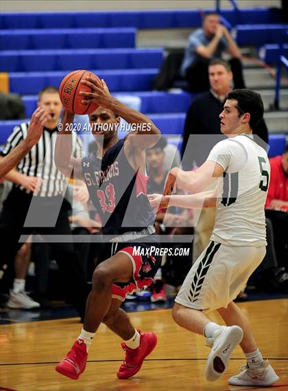 Thumbnail 2 in Holy Trinity vs St. Francis Prep (Tom Crotty Classic) photogallery.