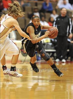Thumbnail 3 in Stockdale vs. Clovis West (CIF CS D1 Final) photogallery.