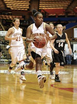 Thumbnail 2 in Stockdale vs. Clovis West (CIF CS D1 Final) photogallery.