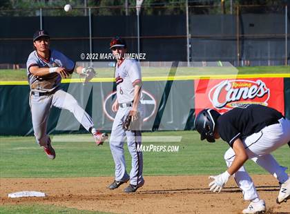 Thumbnail 2 in Glendora vs Etiwanda photogallery.