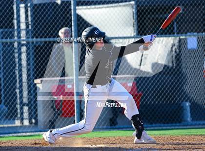 Thumbnail 2 in Glendora vs Etiwanda photogallery.