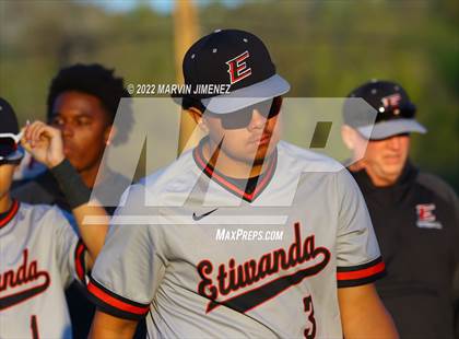 Thumbnail 2 in Glendora vs Etiwanda photogallery.