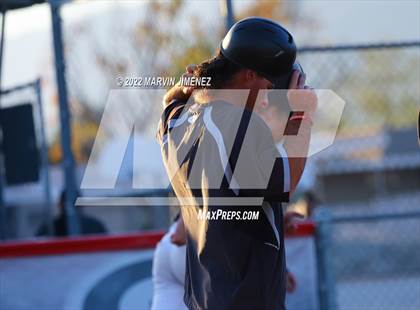 Thumbnail 3 in Glendora vs Etiwanda photogallery.