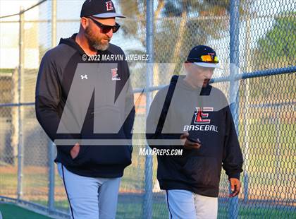 Thumbnail 2 in Glendora vs Etiwanda photogallery.