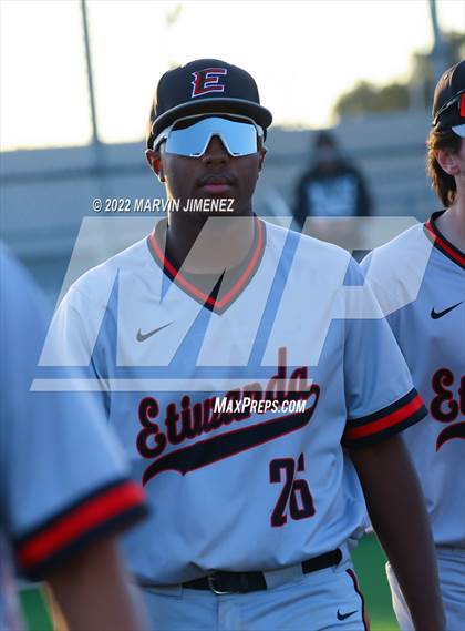 Thumbnail 1 in Glendora vs Etiwanda photogallery.