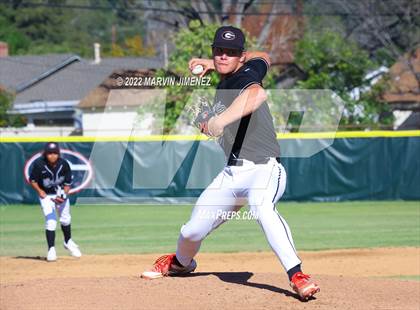 Thumbnail 2 in Glendora vs Etiwanda photogallery.