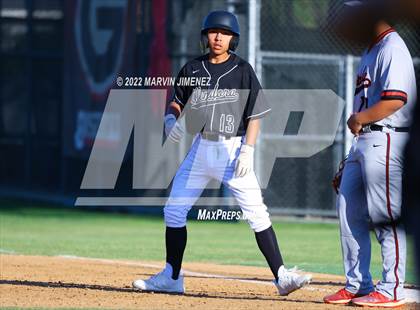 Thumbnail 3 in Glendora vs Etiwanda photogallery.