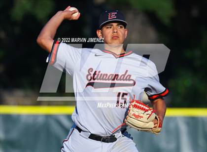Thumbnail 3 in Glendora vs Etiwanda photogallery.