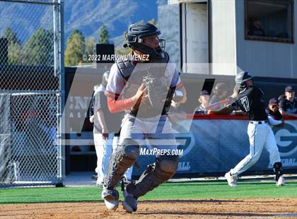 Thumbnail 3 in Glendora vs Etiwanda photogallery.