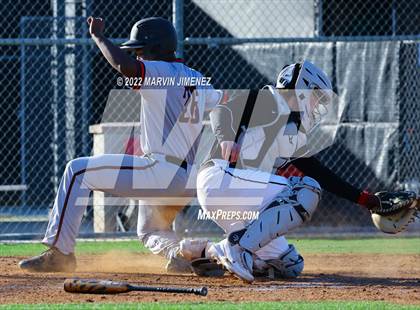 Thumbnail 3 in Glendora vs Etiwanda photogallery.