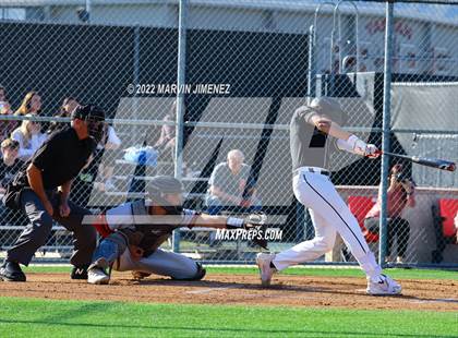 Thumbnail 2 in Glendora vs Etiwanda photogallery.
