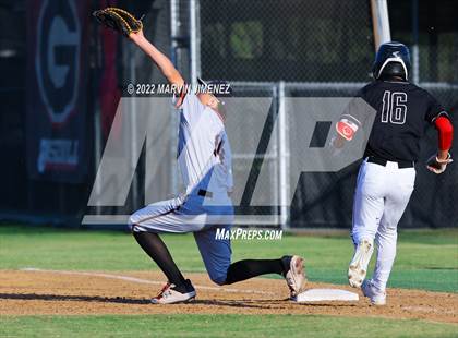 Thumbnail 3 in Glendora vs Etiwanda photogallery.