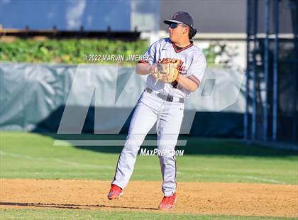 Thumbnail 3 in Glendora vs Etiwanda photogallery.