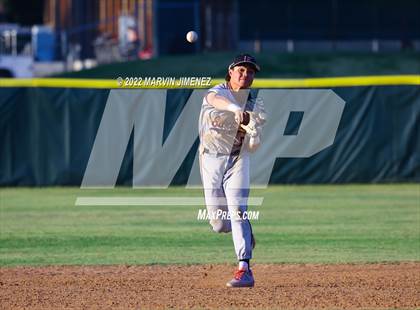 Thumbnail 2 in Glendora vs Etiwanda photogallery.