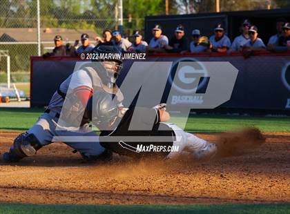 Thumbnail 3 in Glendora vs Etiwanda photogallery.