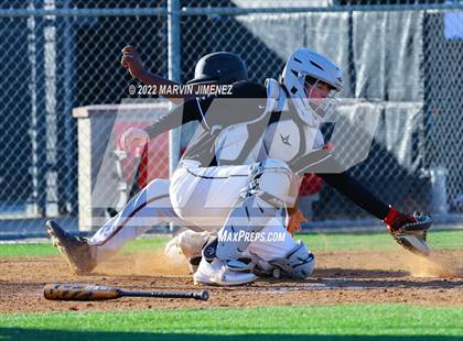 Thumbnail 2 in Glendora vs Etiwanda photogallery.