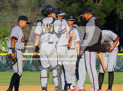 Thumbnail 3 in Glendora vs Etiwanda photogallery.