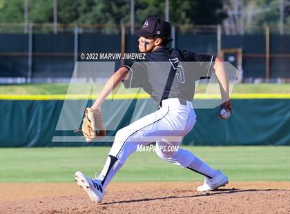 Thumbnail 2 in Glendora vs Etiwanda photogallery.