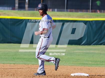 Thumbnail 3 in Glendora vs Etiwanda photogallery.