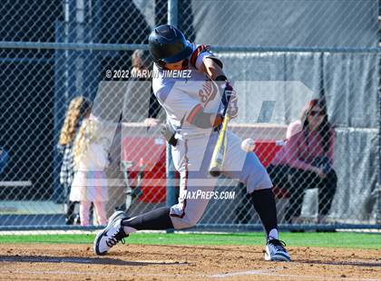 Thumbnail 3 in Glendora vs Etiwanda photogallery.