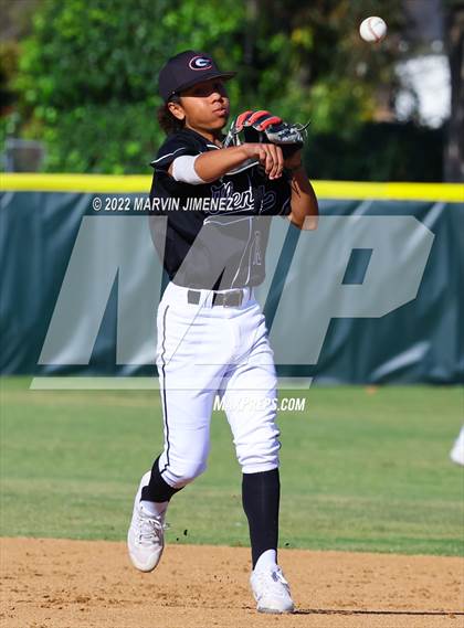 Thumbnail 2 in Glendora vs Etiwanda photogallery.