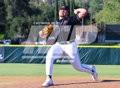 Thumbnail 3 in Glendora vs Etiwanda photogallery.