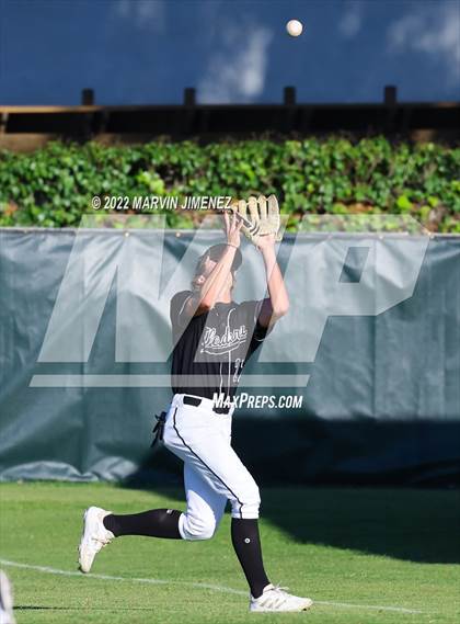 Thumbnail 2 in Glendora vs Etiwanda photogallery.