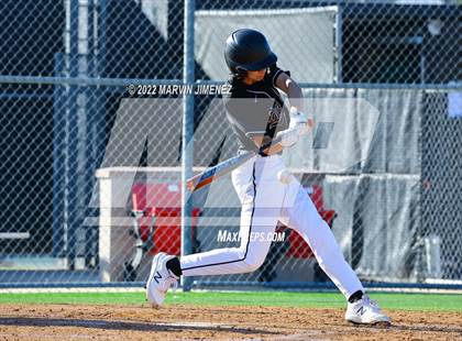 Thumbnail 1 in Glendora vs Etiwanda photogallery.