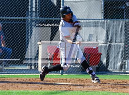 Thumbnail 3 in Glendora vs Etiwanda photogallery.