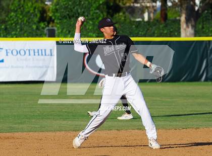 Thumbnail 3 in Glendora vs Etiwanda photogallery.