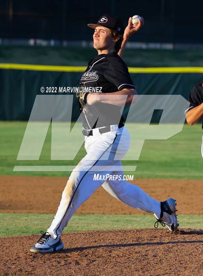 Thumbnail 3 in Glendora vs Etiwanda photogallery.