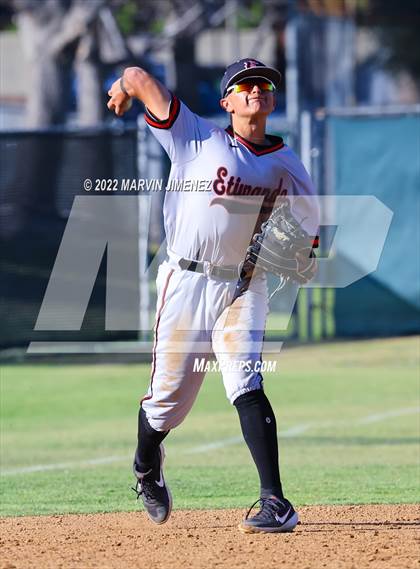 Thumbnail 1 in Glendora vs Etiwanda photogallery.