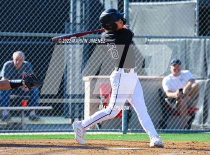 Thumbnail 3 in Glendora vs Etiwanda photogallery.