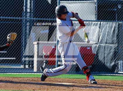 Thumbnail 3 in Glendora vs Etiwanda photogallery.
