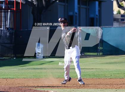 Thumbnail 1 in Glendora vs Etiwanda photogallery.