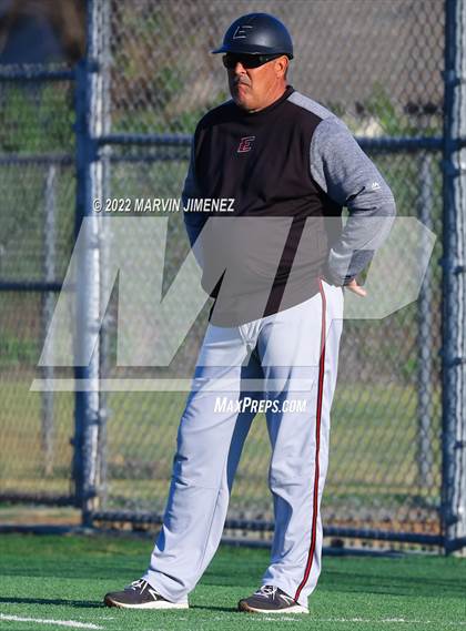 Thumbnail 3 in Glendora vs Etiwanda photogallery.