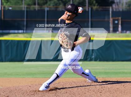 Thumbnail 3 in Glendora vs Etiwanda photogallery.
