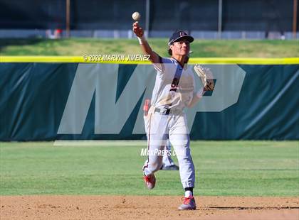 Thumbnail 3 in Glendora vs Etiwanda photogallery.