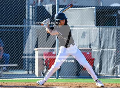 Thumbnail 3 in Glendora vs Etiwanda photogallery.