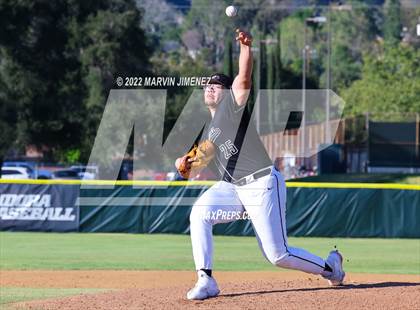 Thumbnail 1 in Glendora vs Etiwanda photogallery.