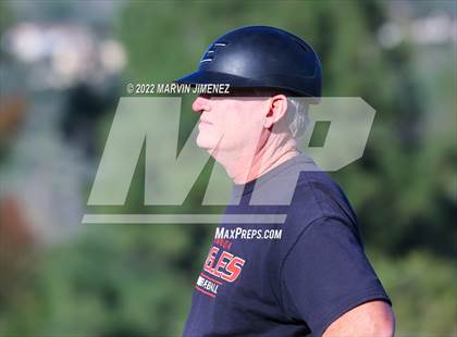 Thumbnail 2 in Glendora vs Etiwanda photogallery.