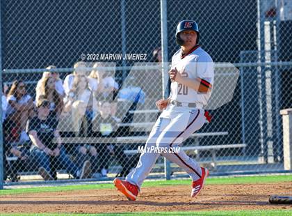 Thumbnail 3 in Glendora vs Etiwanda photogallery.